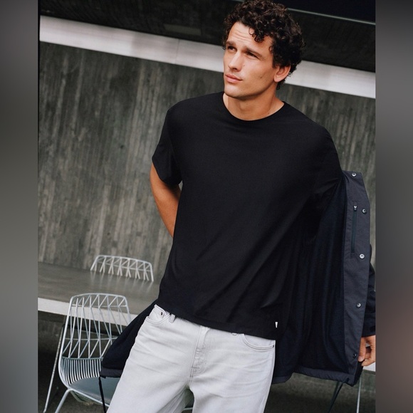 Vuori Other - Men's Vuori Strato Tech Tee- Black